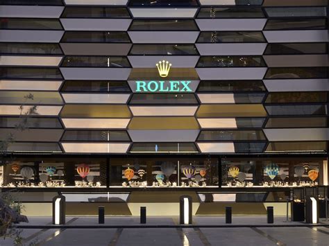 rolex dealers in dubai.